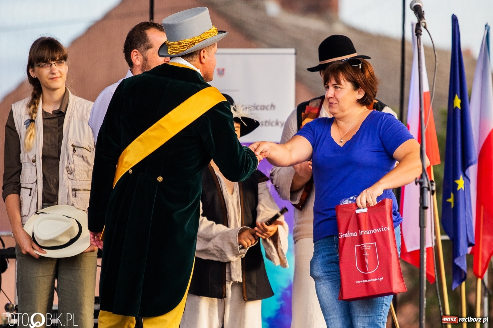 Zdjęcie w galerii na portalu naszraciborz.pl: Fantastycznie w Krzanowicach. Dwudniowe święto miasta rozpoczęte rytmami disco-polo wiadomości z regionu