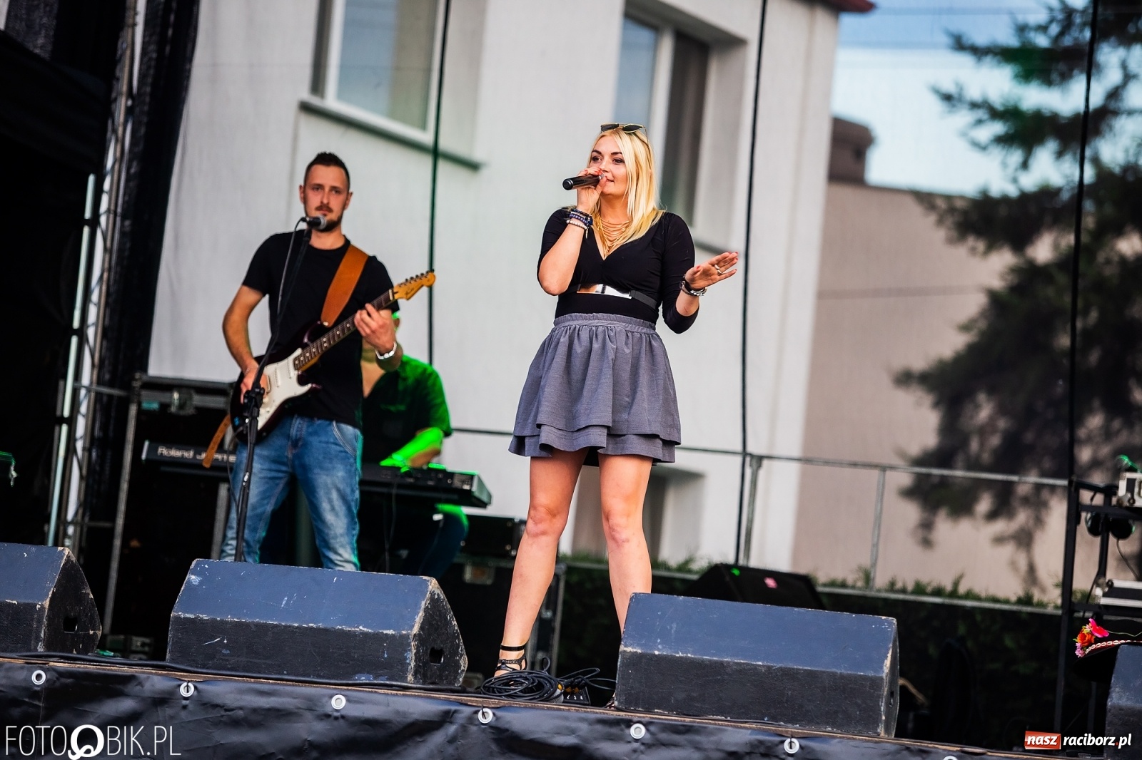 Zdjęcie w galerii na portalu naszraciborz.pl: Fantastycznie w Krzanowicach. Dwudniowe święto miasta rozpoczęte rytmami disco-polo wiadomości z regionu