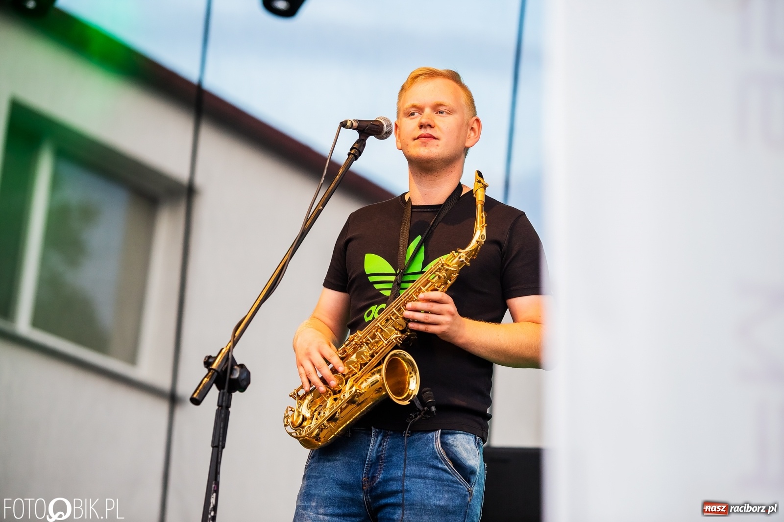 Zdjęcie w galerii na portalu naszraciborz.pl: Fantastycznie w Krzanowicach. Dwudniowe święto miasta rozpoczęte rytmami disco-polo wiadomości z regionu