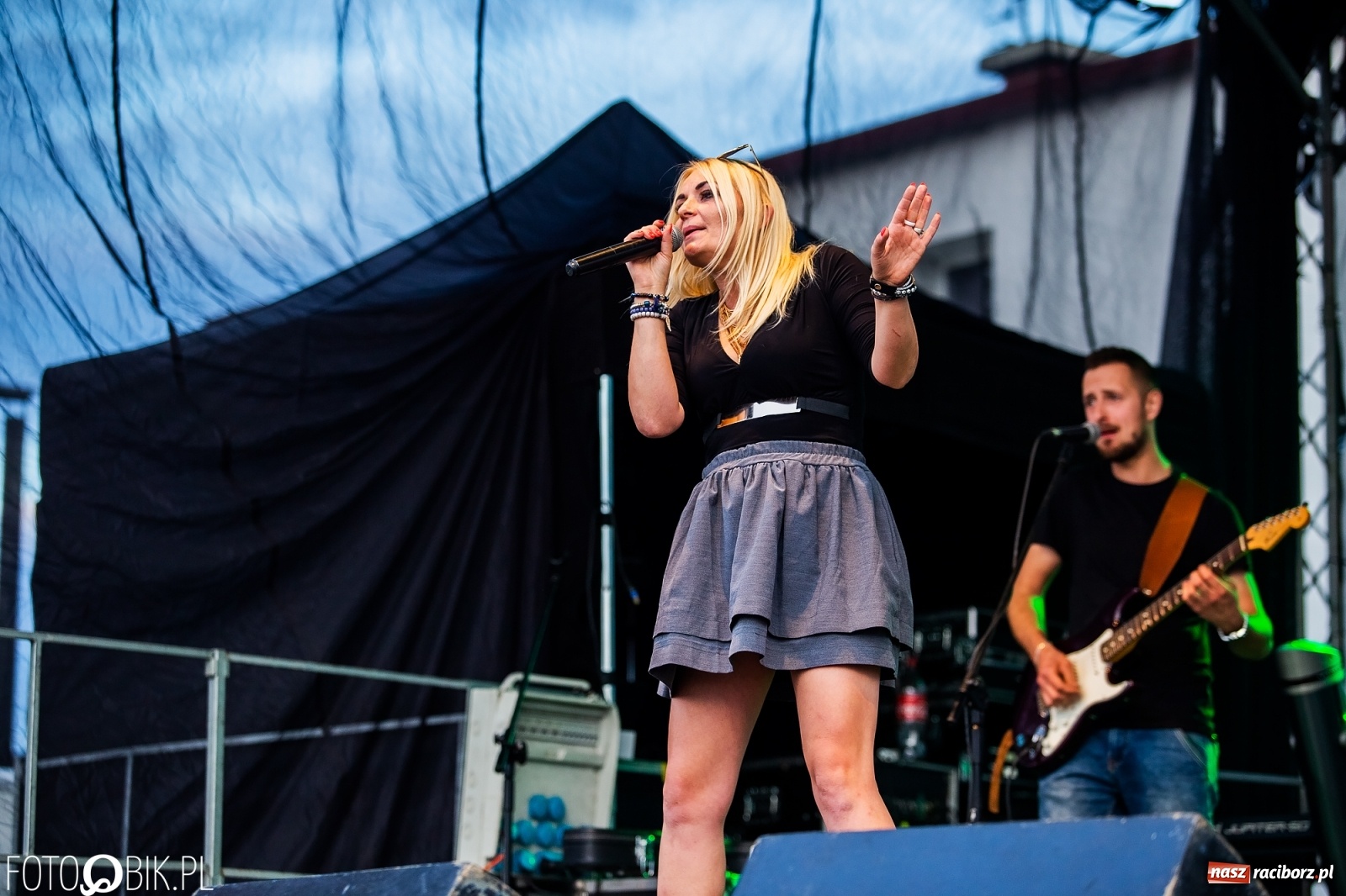 Zdjęcie w galerii na portalu naszraciborz.pl: Fantastycznie w Krzanowicach. Dwudniowe święto miasta rozpoczęte rytmami disco-polo wiadomości z regionu