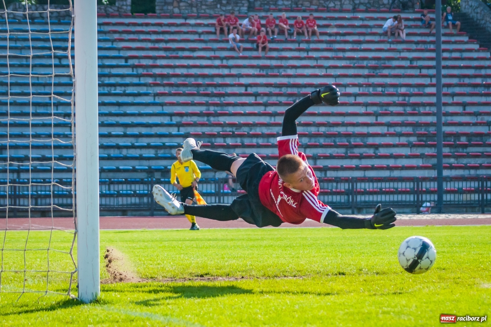 Zdjęcie w galerii na portalu naszraciborz.pl: Minimalna porażka raciborzan w generalnej próbie przed sezonem [FOTO] wiadomości z regionu