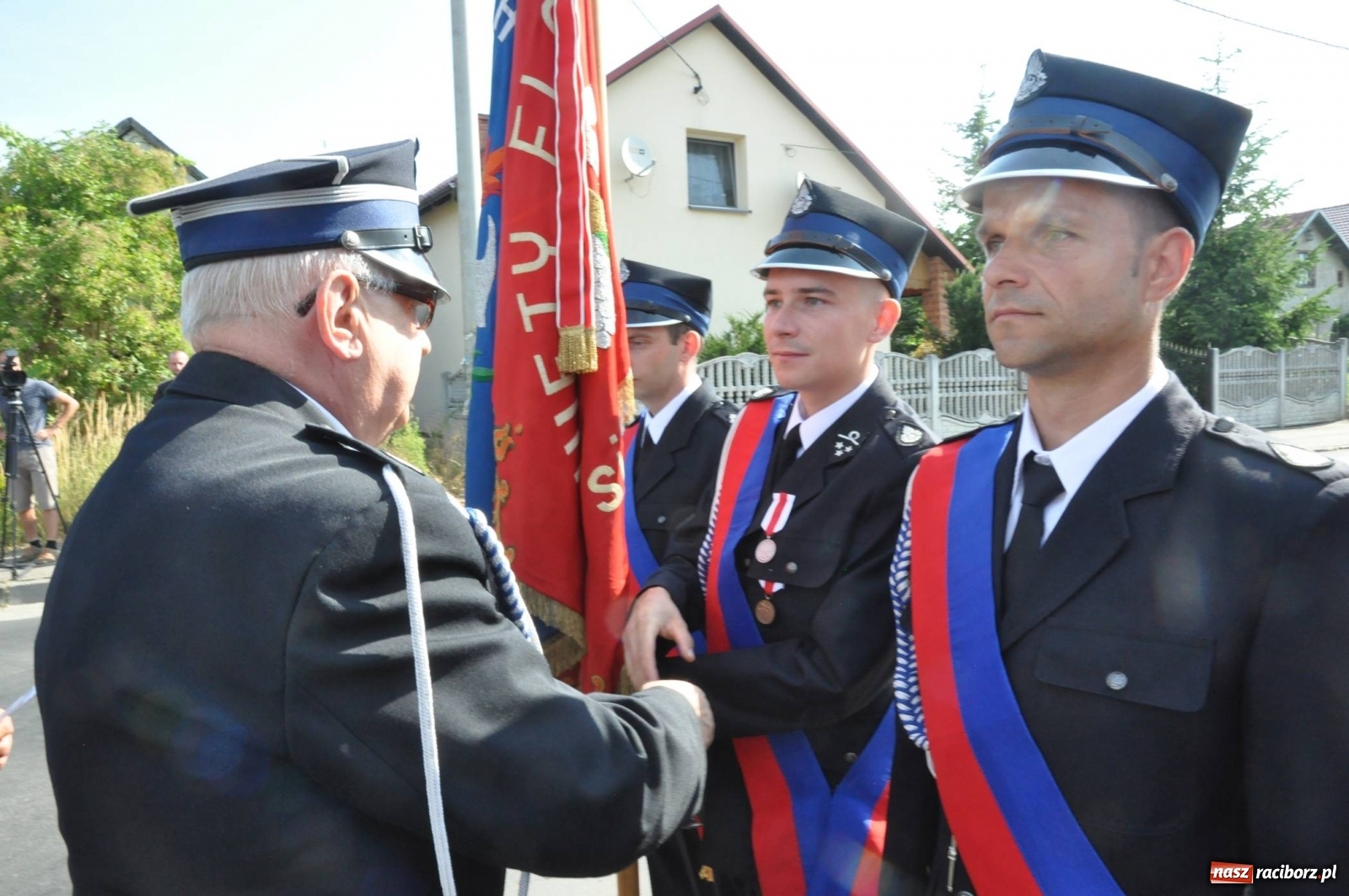 Zdjęcie w galerii na portalu naszraciborz.pl: Nowa remiza, nowy wóz. Wymarzone 130. urodziny OSP Maków [FOTO] i [WIDEO] wiadomości z regionu