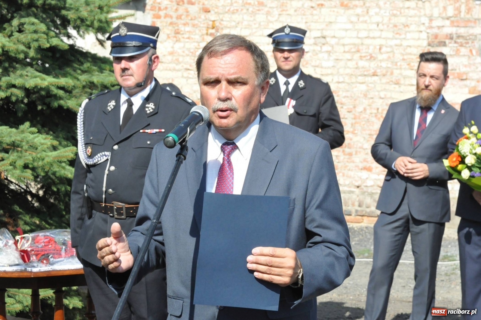 Zdjęcie w galerii na portalu naszraciborz.pl: Nowa remiza, nowy wóz. Wymarzone 130. urodziny OSP Maków [FOTO] i [WIDEO] wiadomości z regionu
