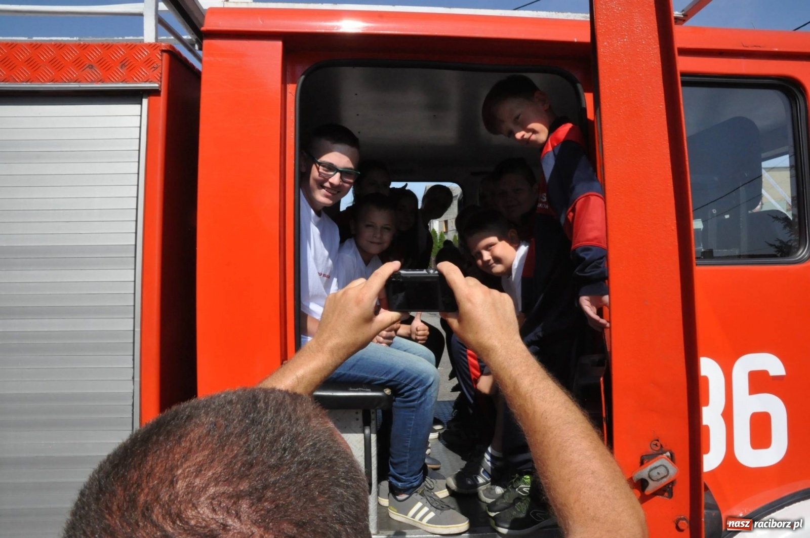 Zdjęcie w galerii na portalu naszraciborz.pl: Nowa remiza, nowy wóz. Wymarzone 130. urodziny OSP Maków [FOTO] i [WIDEO] wiadomości z regionu