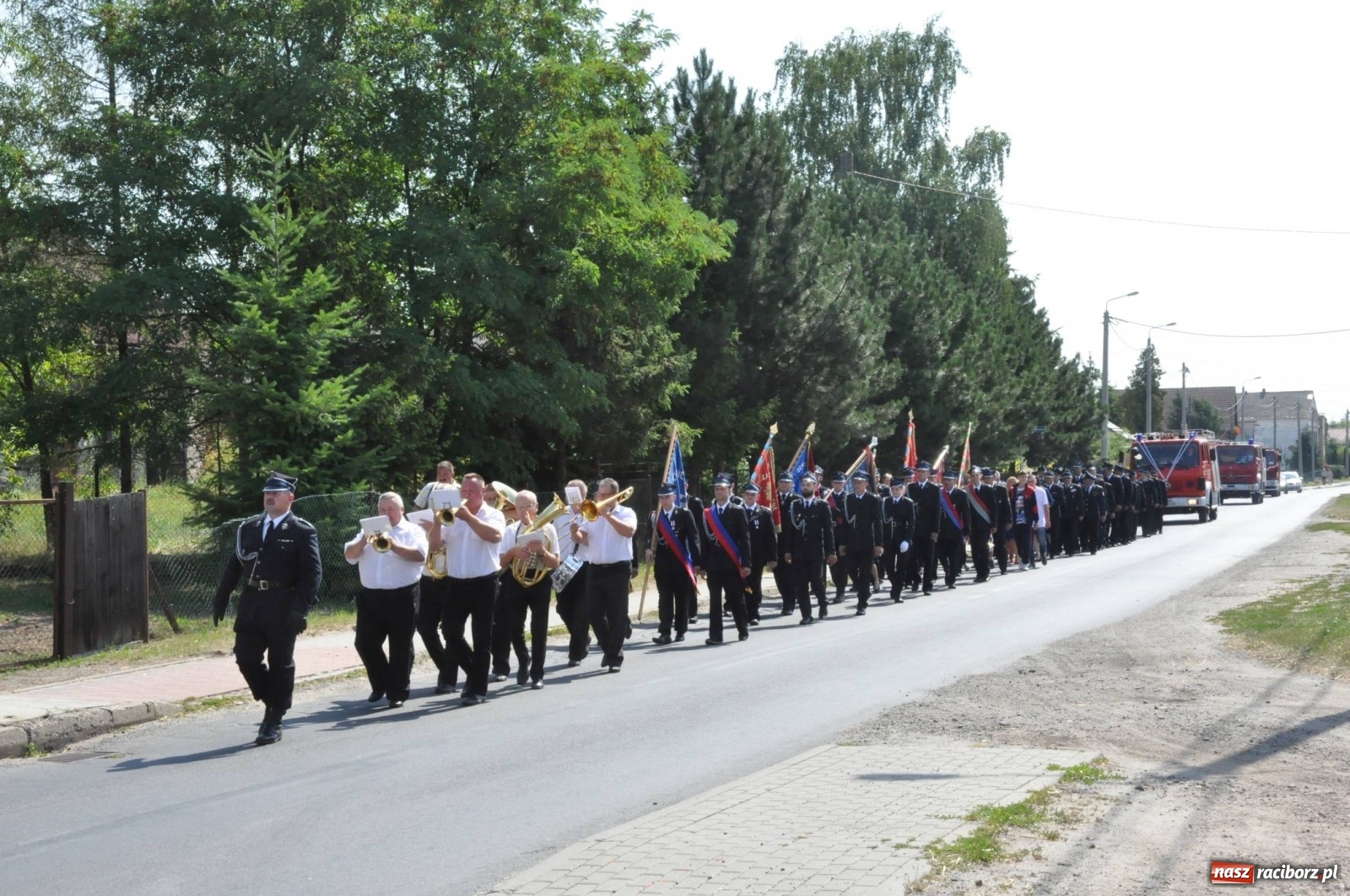 Zdjęcie w galerii na portalu naszraciborz.pl: Nowa remiza, nowy wóz. Wymarzone 130. urodziny OSP Maków [FOTO] i [WIDEO] wiadomości z regionu