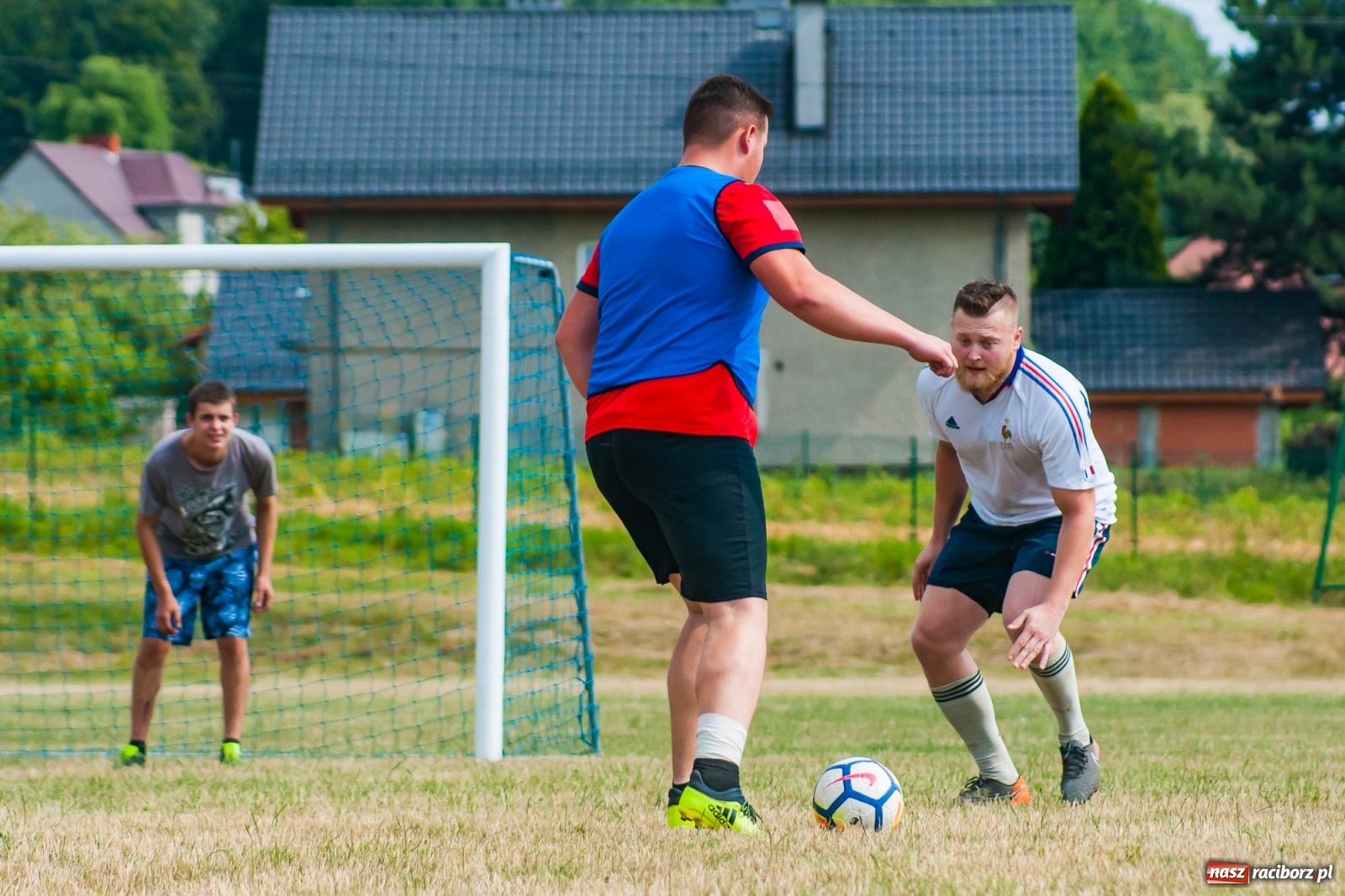 Zdjęcie w galerii na portalu naszraciborz.pl: Festynowe granie o Puchar Prezesa w Brzeziu [FOTO] wiadomości z regionu