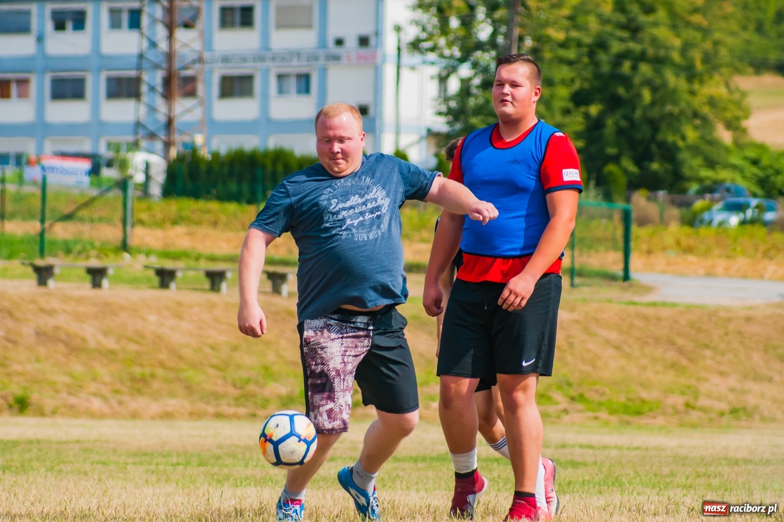 Zdjęcie w galerii na portalu naszraciborz.pl: Festynowe granie o Puchar Prezesa w Brzeziu [FOTO] wiadomości z regionu
