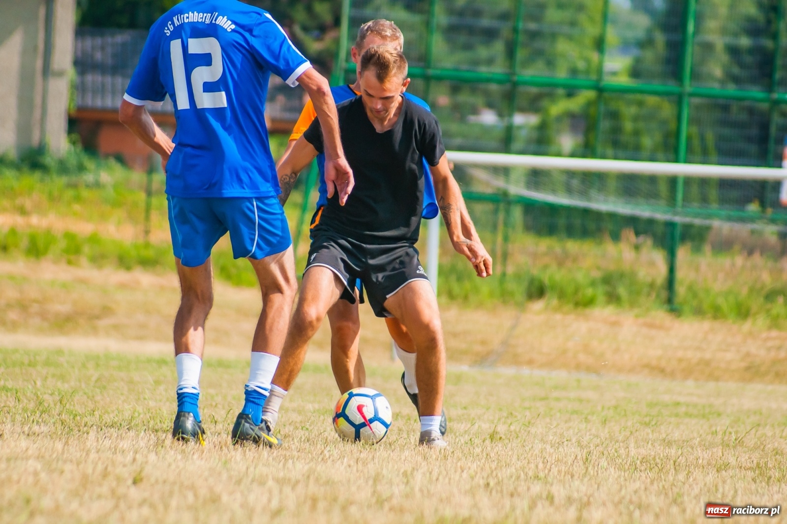 Zdjęcie w galerii na portalu naszraciborz.pl: Festynowe granie o Puchar Prezesa w Brzeziu [FOTO] wiadomości z regionu