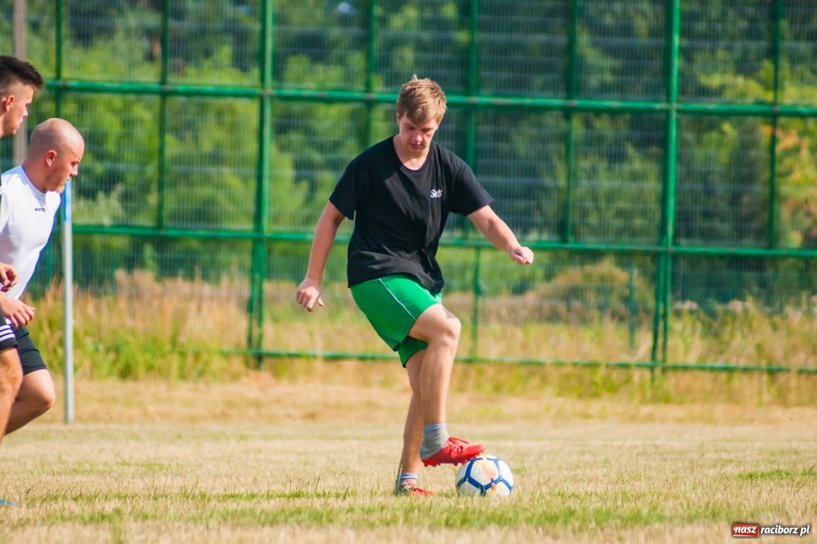 Zdjęcie w galerii na portalu naszraciborz.pl: Festynowe granie o Puchar Prezesa w Brzeziu [FOTO] wiadomości z regionu