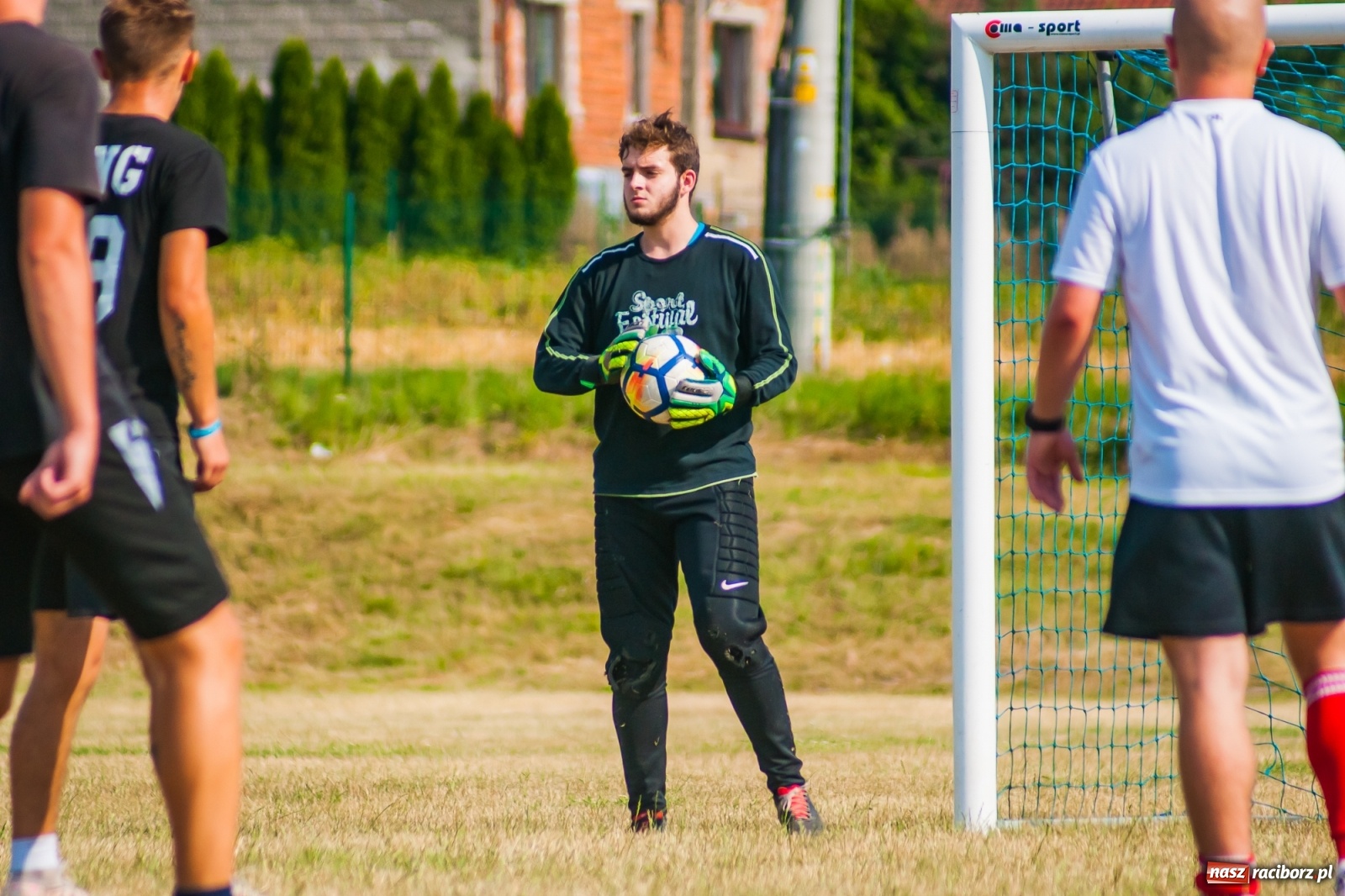 Zdjęcie w galerii na portalu naszraciborz.pl: Festynowe granie o Puchar Prezesa w Brzeziu [FOTO] wiadomości z regionu