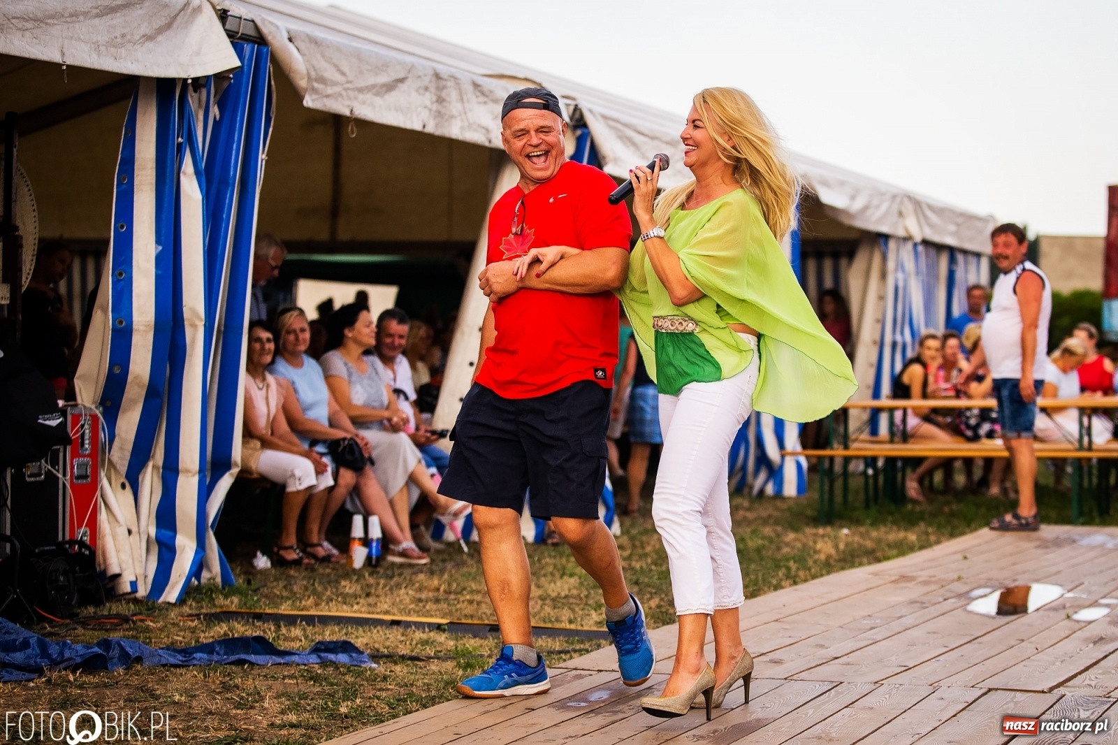 Zdjęcie w galerii na portalu naszraciborz.pl: Drugi dzień obchodów dni Krzanowic. Gwiazdą wieczoru zespół Frele wiadomości z regionu