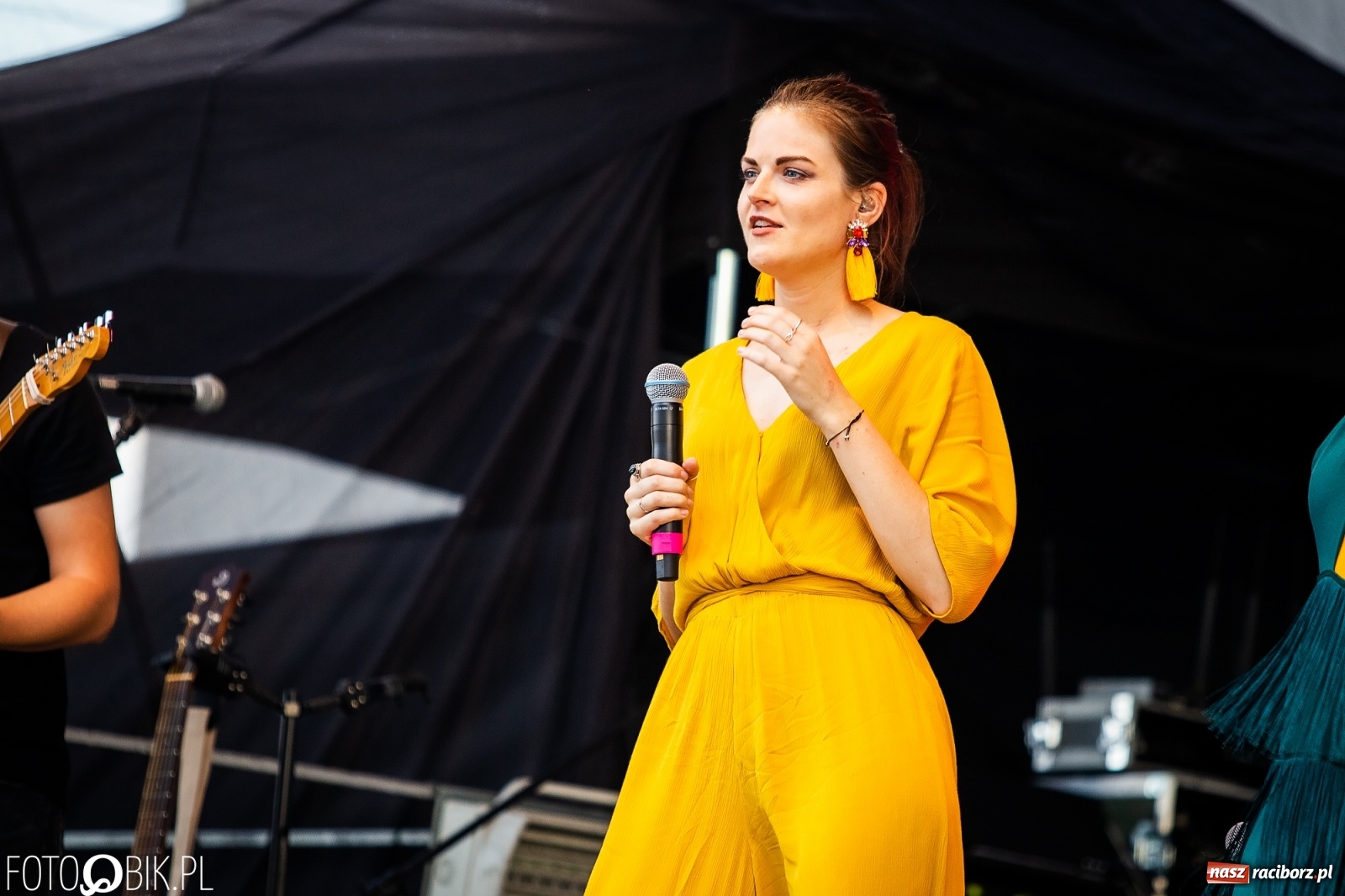 Zdjęcie w galerii na portalu naszraciborz.pl: Drugi dzień obchodów dni Krzanowic. Gwiazdą wieczoru zespół Frele wiadomości z regionu