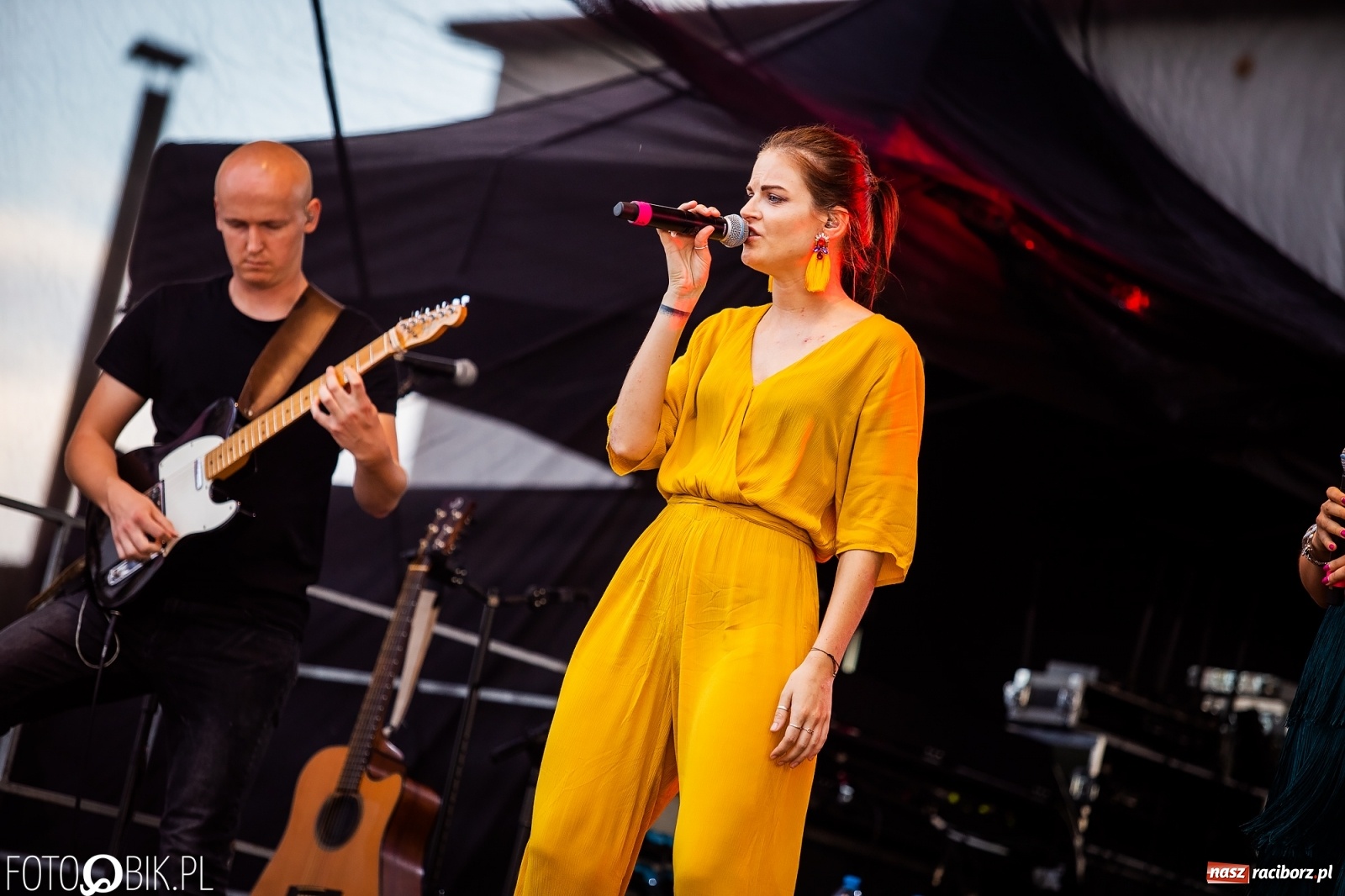 Zdjęcie w galerii na portalu naszraciborz.pl: Drugi dzień obchodów dni Krzanowic. Gwiazdą wieczoru zespół Frele wiadomości z regionu