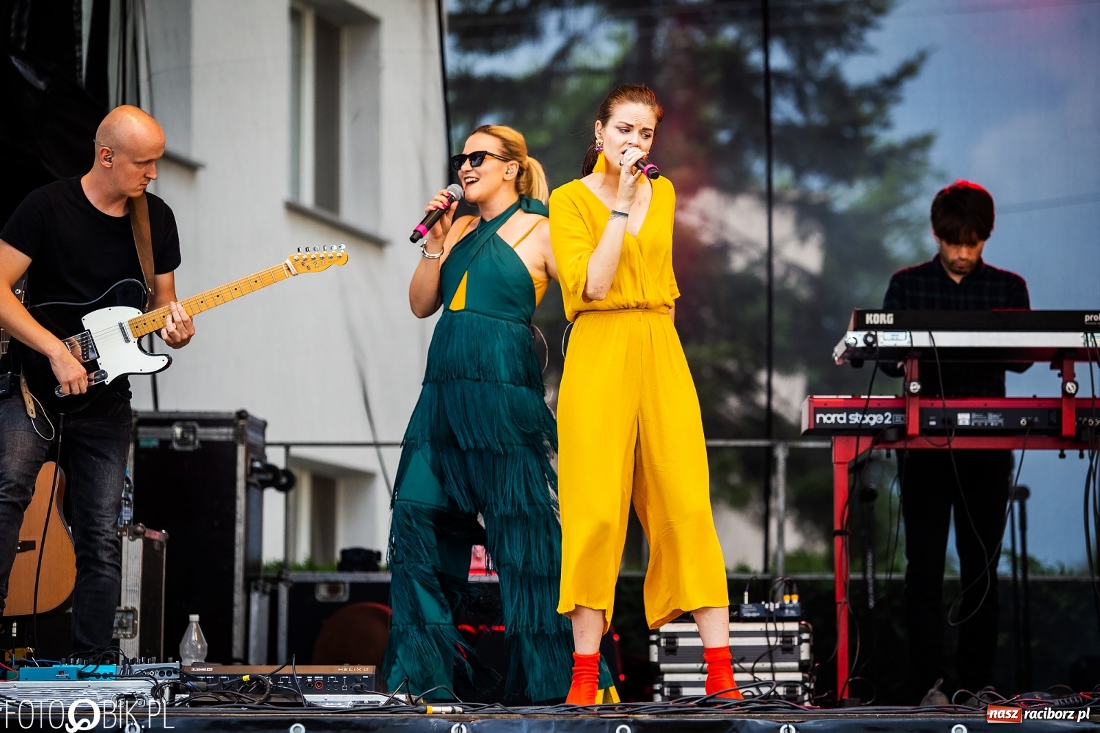 Zdjęcie w galerii na portalu naszraciborz.pl: Drugi dzień obchodów dni Krzanowic. Gwiazdą wieczoru zespół Frele wiadomości z regionu