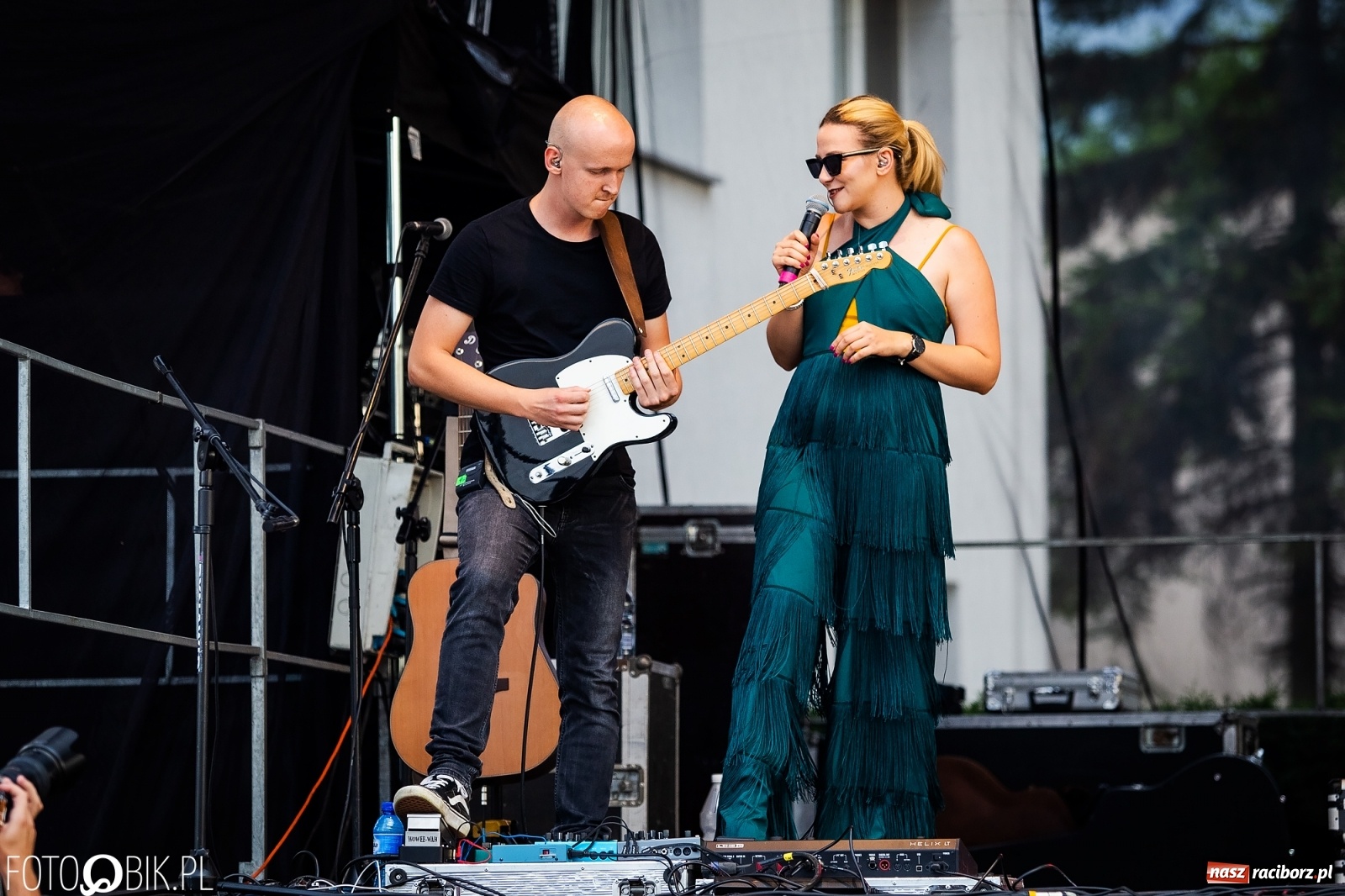 Zdjęcie w galerii na portalu naszraciborz.pl: Drugi dzień obchodów dni Krzanowic. Gwiazdą wieczoru zespół Frele wiadomości z regionu