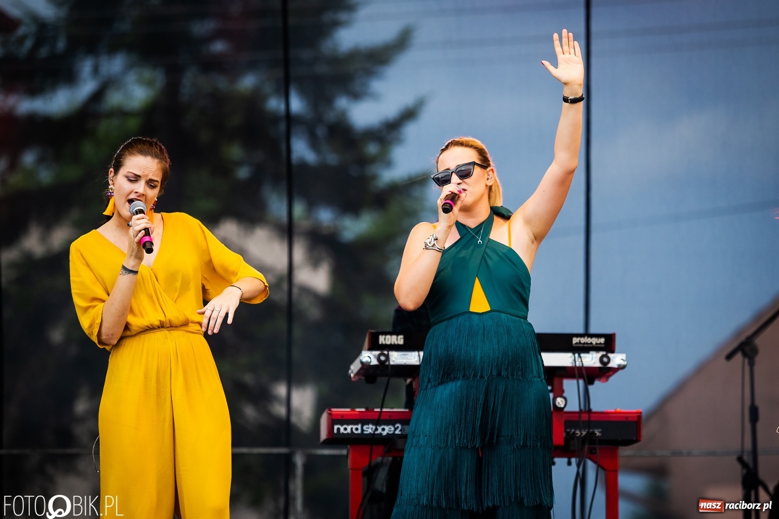 Zdjęcie w galerii na portalu naszraciborz.pl: Drugi dzień obchodów dni Krzanowic. Gwiazdą wieczoru zespół Frele wiadomości z regionu