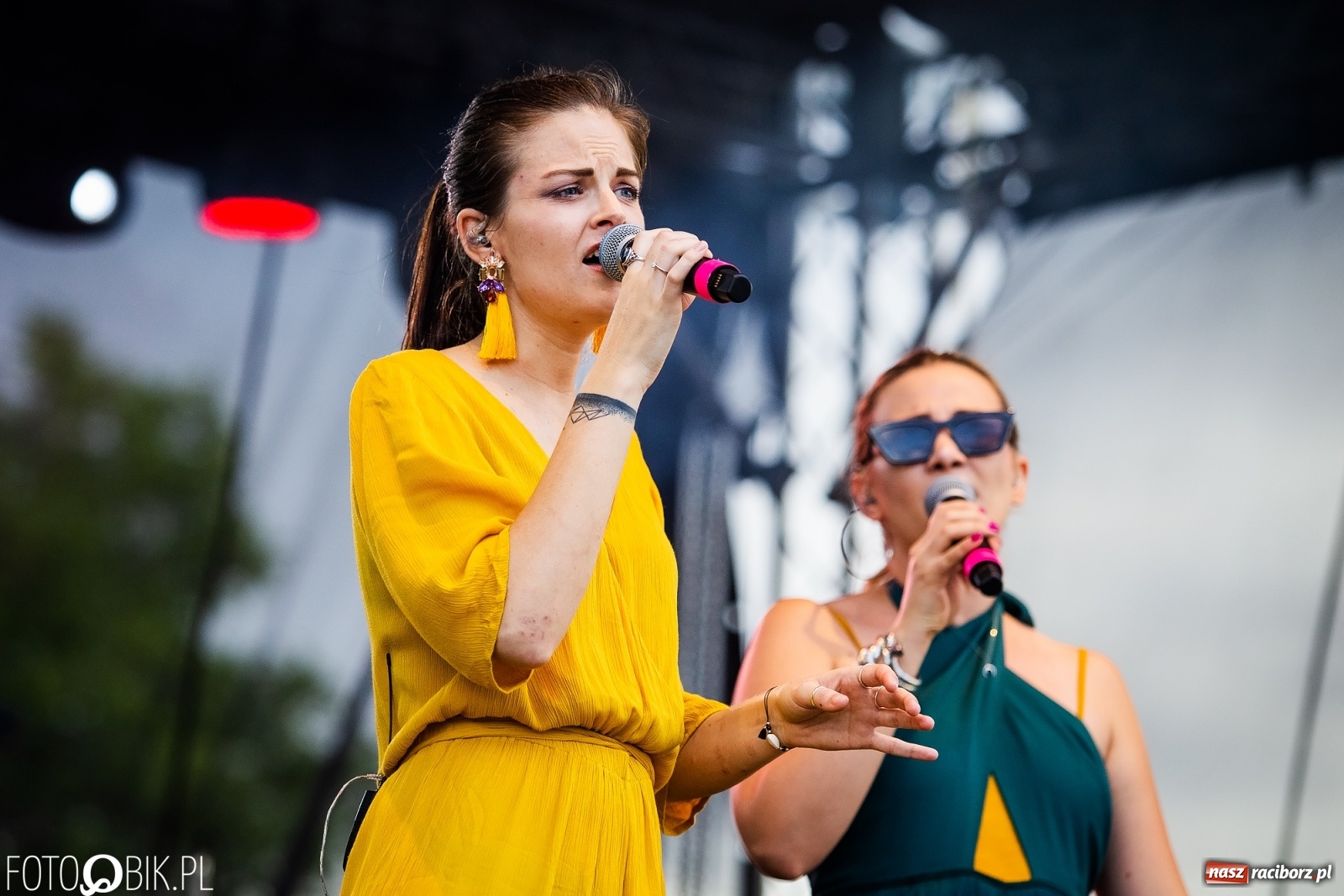 Zdjęcie w galerii na portalu naszraciborz.pl: Drugi dzień obchodów dni Krzanowic. Gwiazdą wieczoru zespół Frele wiadomości z regionu