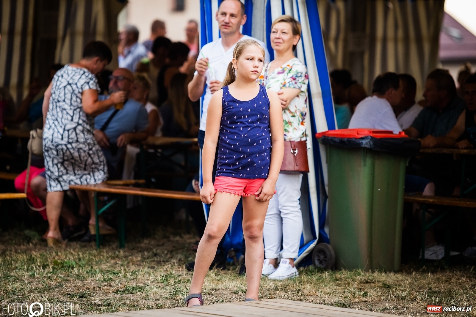 Zdjęcie w galerii na portalu naszraciborz.pl: Drugi dzień obchodów dni Krzanowic. Gwiazdą wieczoru zespół Frele wiadomości z regionu
