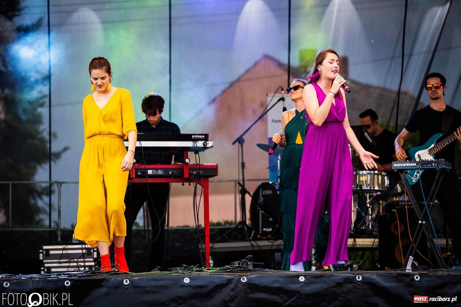 Zdjęcie w galerii na portalu naszraciborz.pl: Drugi dzień obchodów dni Krzanowic. Gwiazdą wieczoru zespół Frele wiadomości z regionu