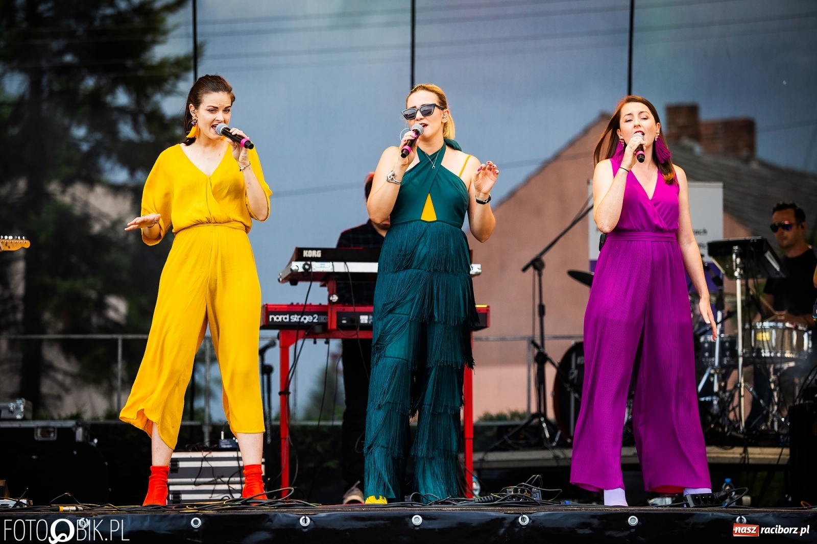 Zdjęcie w galerii na portalu naszraciborz.pl: Drugi dzień obchodów dni Krzanowic. Gwiazdą wieczoru zespół Frele wiadomości z regionu