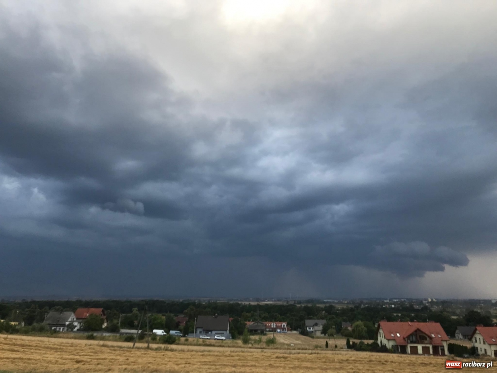 Zdjęcie w galerii na portalu naszraciborz.pl: Raz upał, raz burza - trzydniowa prognoza niebezpiecznych zjawisk dla naszego powiatu [FOTO] wiadomości z regionu