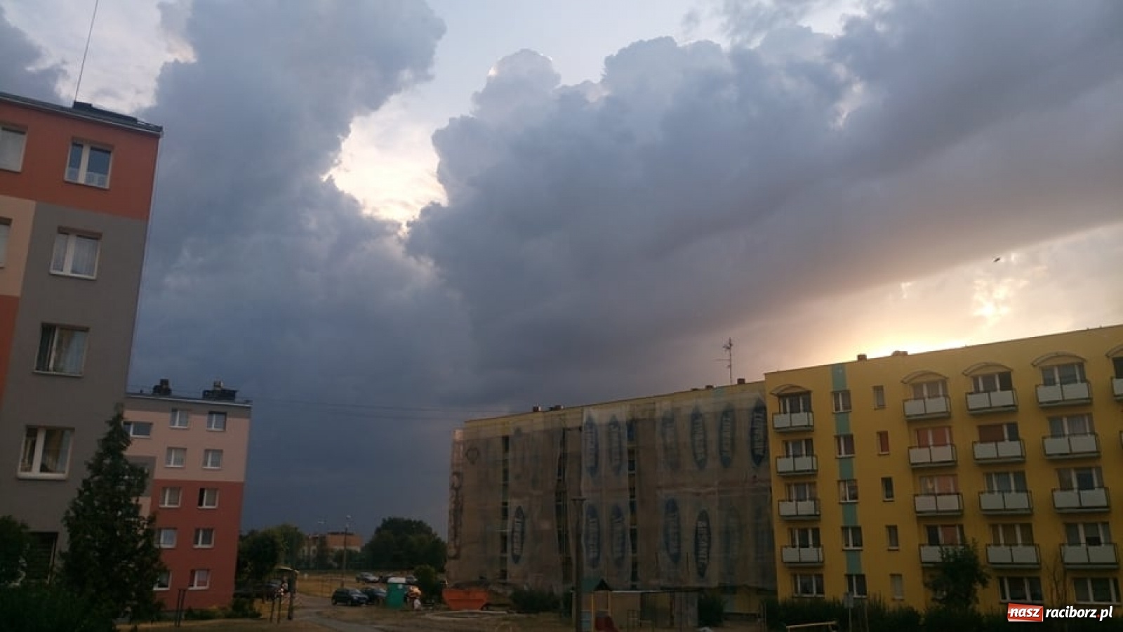 Zdjęcie w galerii na portalu naszraciborz.pl: Raz upał, raz burza - trzydniowa prognoza niebezpiecznych zjawisk dla naszego powiatu [FOTO] wiadomości z regionu