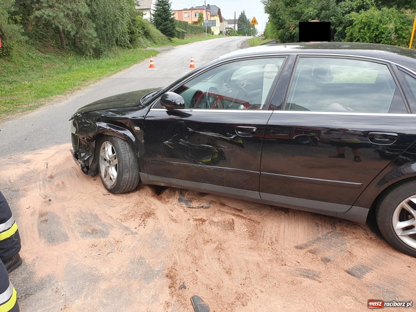 Zdjęcie w galerii na portalu naszraciborz.pl: Audi i volkswagen zderzyły się w Pawłowie [FOTO] wiadomości z regionu