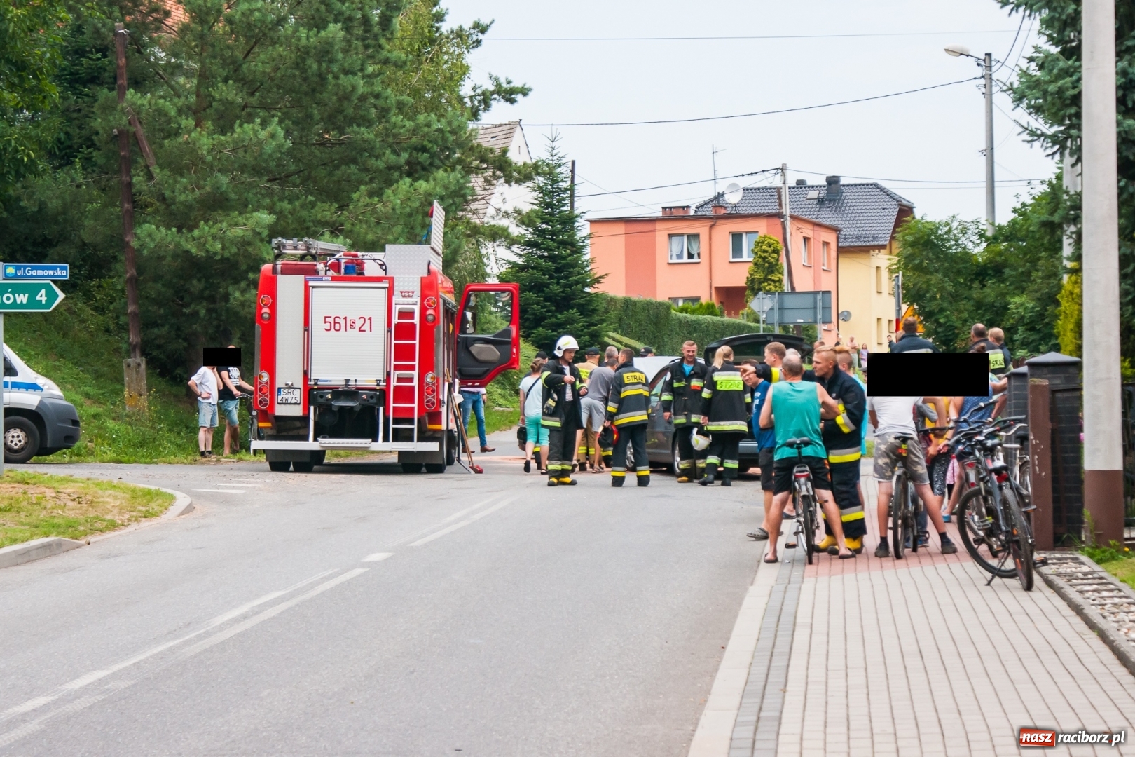 Zdjęcie w galerii na portalu naszraciborz.pl: Audi i volkswagen zderzyły się w Pawłowie [FOTO] wiadomości z regionu