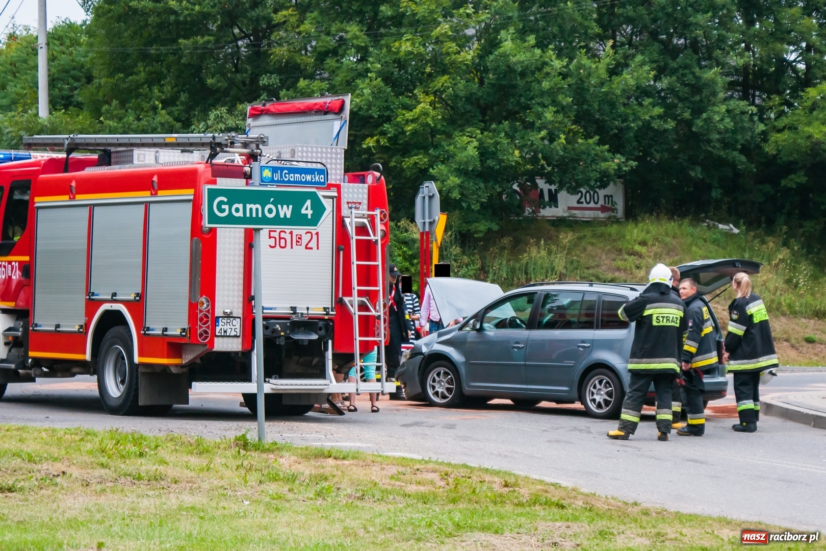 Zdjęcie w galerii na portalu naszraciborz.pl: Audi i volkswagen zderzyły się w Pawłowie [FOTO] wiadomości z regionu