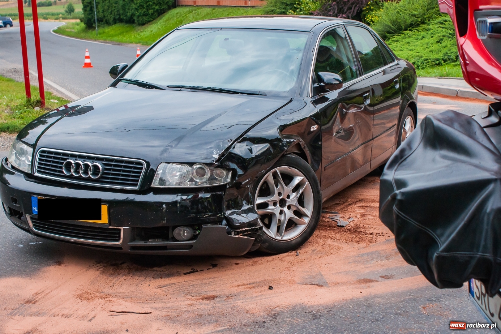 Zdjęcie w galerii na portalu naszraciborz.pl: Audi i volkswagen zderzyły się w Pawłowie [FOTO] wiadomości z regionu