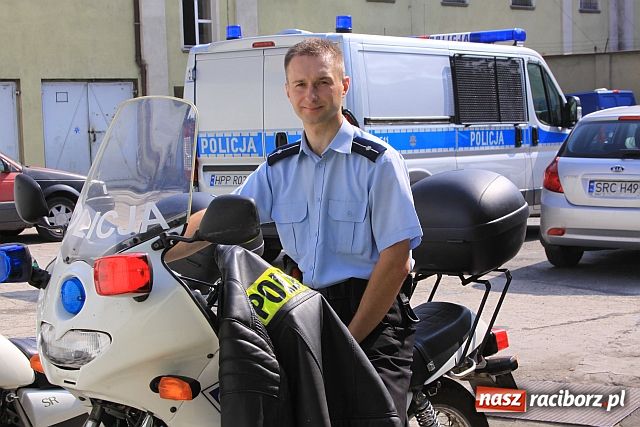 Zdjęcie w galerii na portalu naszraciborz.pl: Dzielnicowi na yamahach wiadomości z regionu