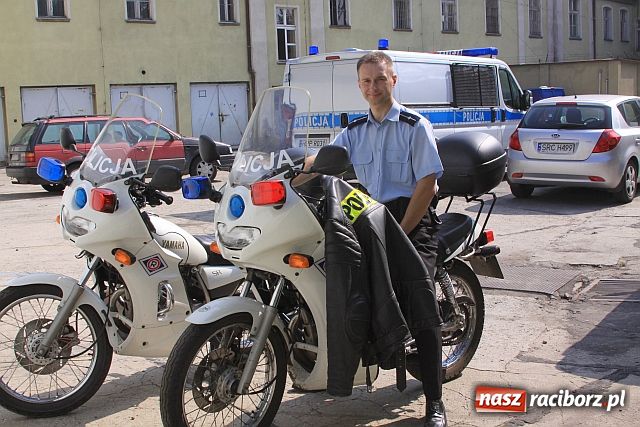 Zdjęcie w galerii na portalu naszraciborz.pl: Dzielnicowi na yamahach wiadomości z regionu