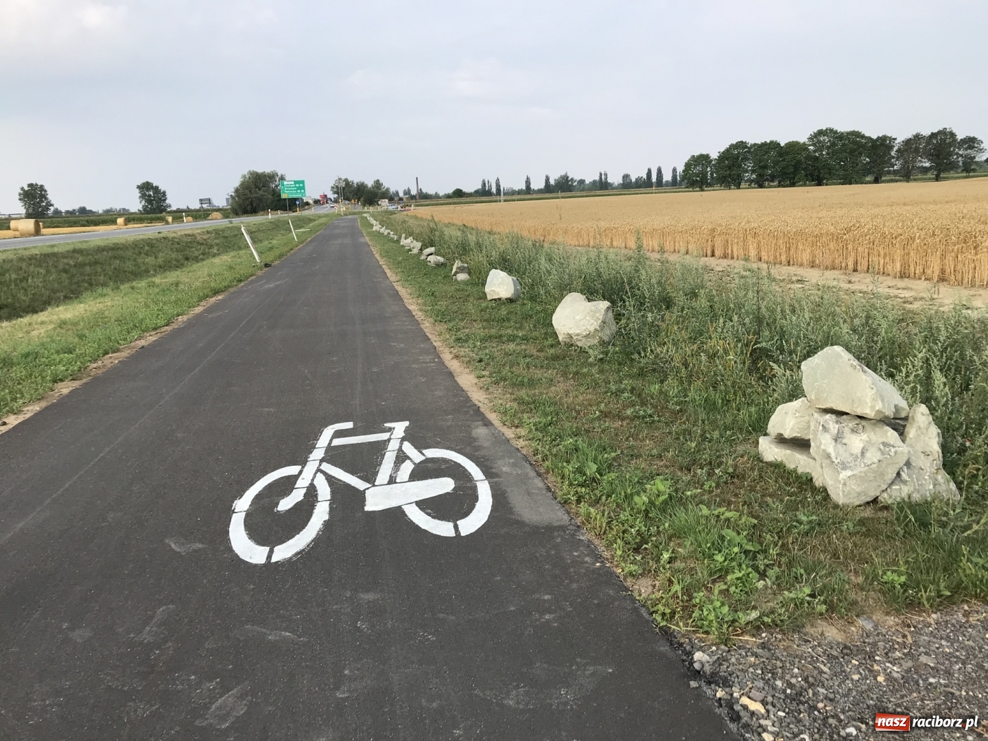 Zdjęcie w galerii na portalu naszraciborz.pl: Urząd ujawnił, ile zapłaci za kamienie przy ścieżce rowerowej  wiadomości z regionu