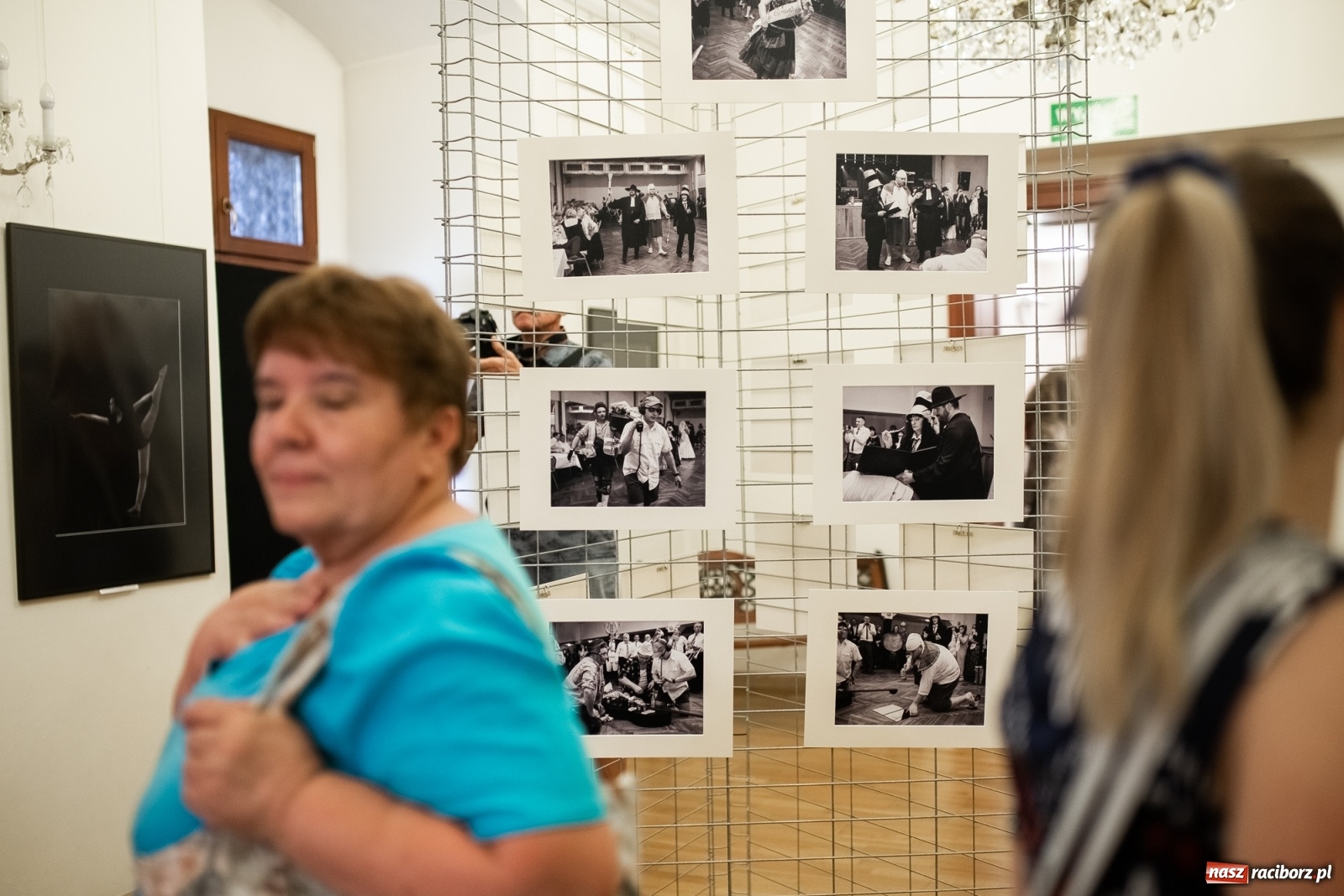 Zdjęcie w galerii na portalu naszraciborz.pl: Finisaż wystawy dyplomów artystycznych absolwentów PWSZ wiadomości z regionu
