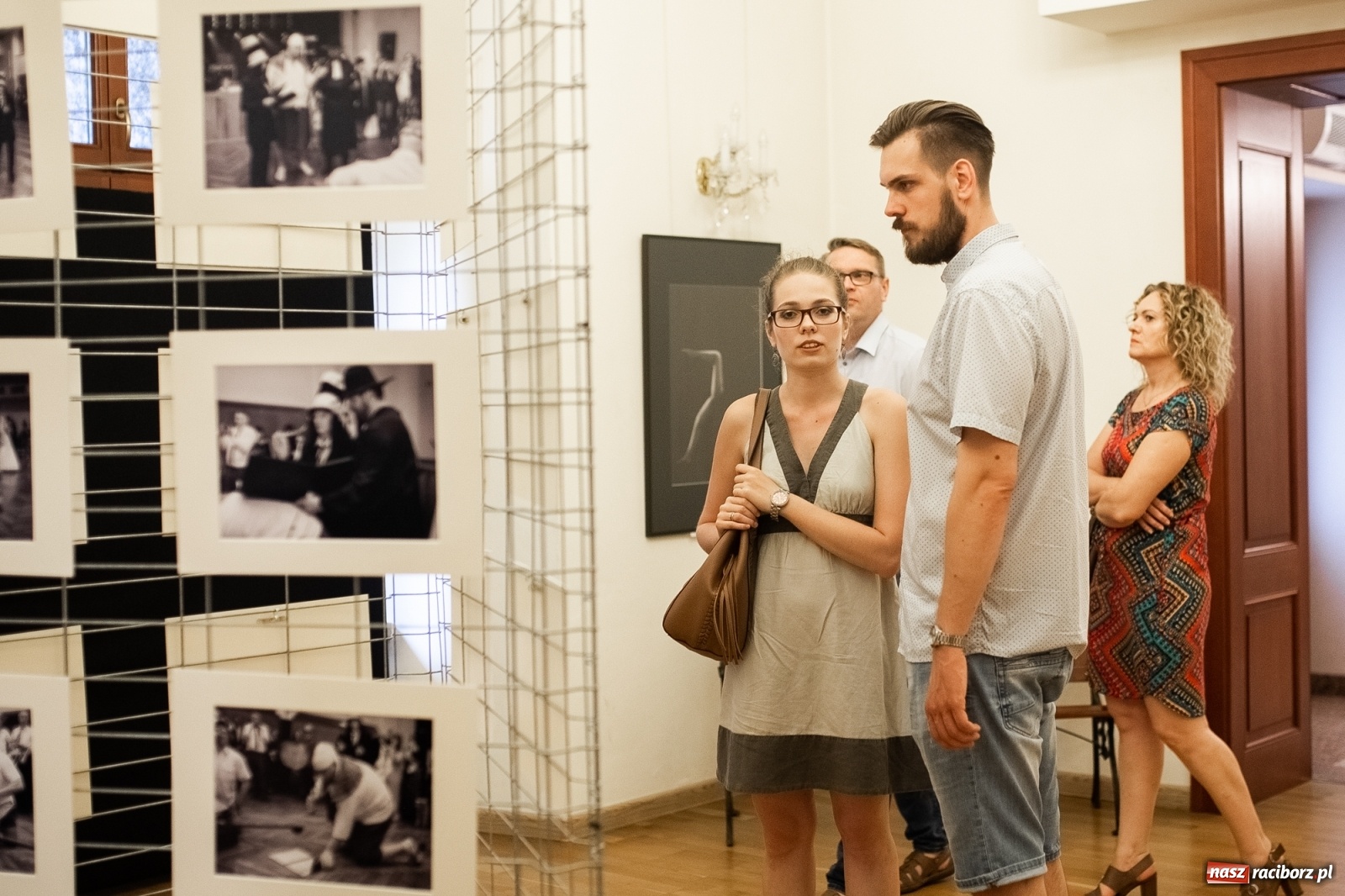 Zdjęcie w galerii na portalu naszraciborz.pl: Finisaż wystawy dyplomów artystycznych absolwentów PWSZ wiadomości z regionu