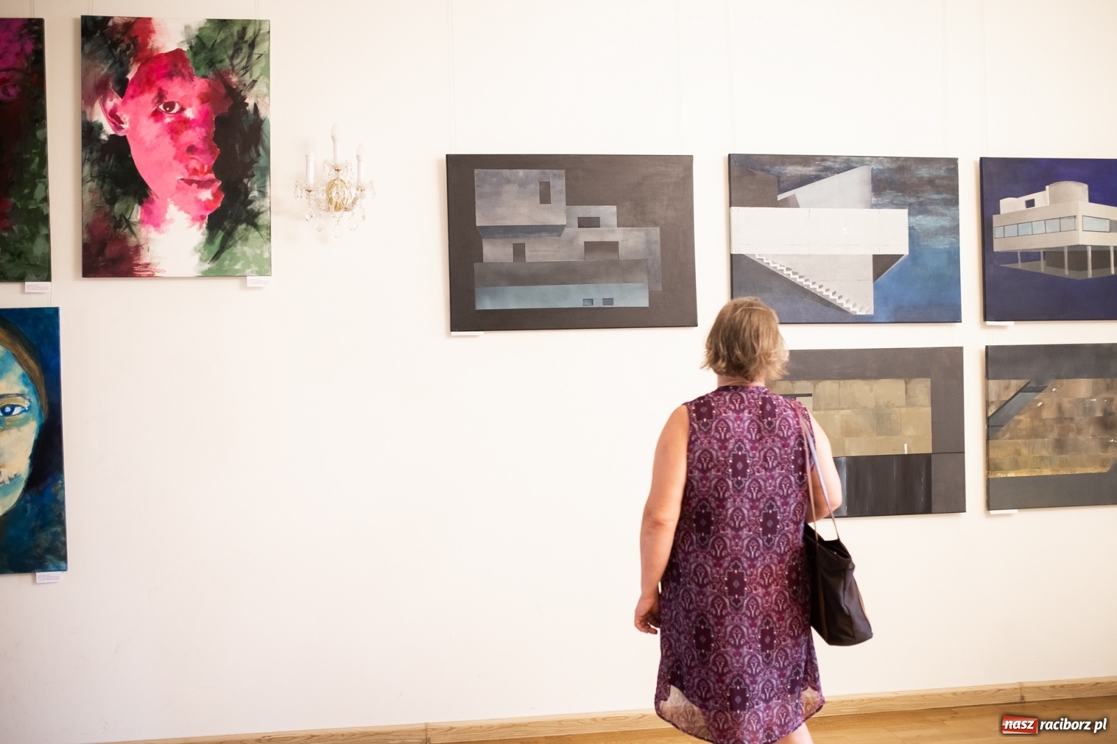 Zdjęcie w galerii na portalu naszraciborz.pl: Finisaż wystawy dyplomów artystycznych absolwentów PWSZ wiadomości z regionu