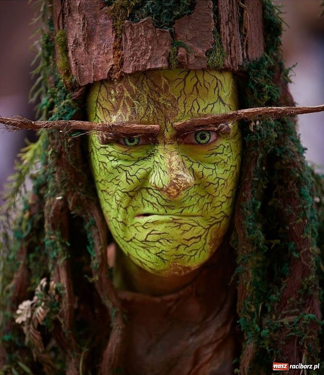 Zdjęcie w galerii na portalu naszraciborz.pl: Żywe rzeźby na FRU Festiwalu wiadomości z regionu