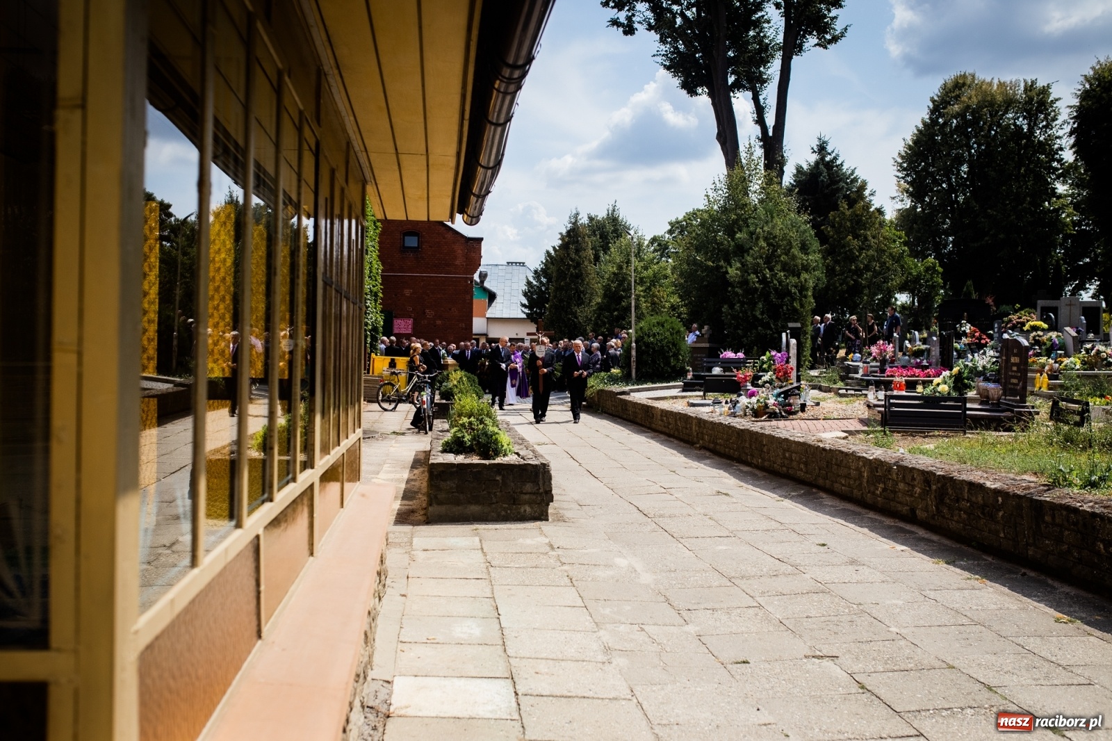 Zdjęcie w galerii na portalu naszraciborz.pl: Na cmentarzu Jeruzalem pożegnano śp. Jerzego Thamma [FOTO] wiadomości z regionu