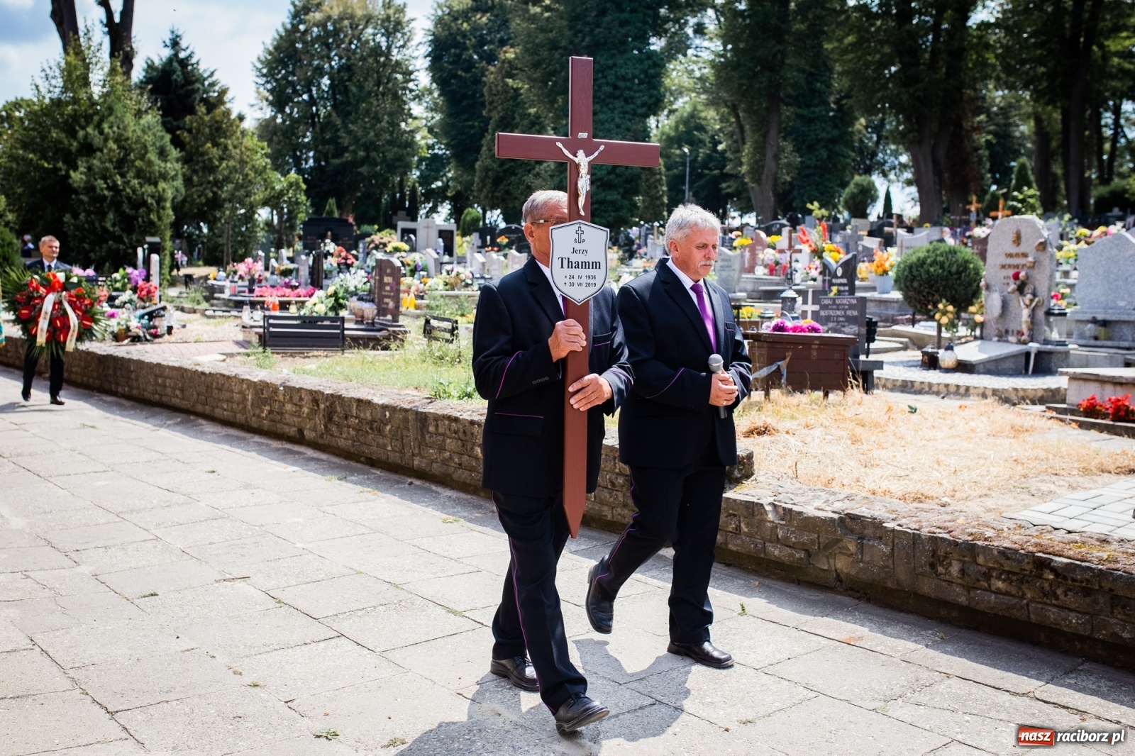 Zdjęcie w galerii na portalu naszraciborz.pl: Na cmentarzu Jeruzalem pożegnano śp. Jerzego Thamma [FOTO] wiadomości z regionu
