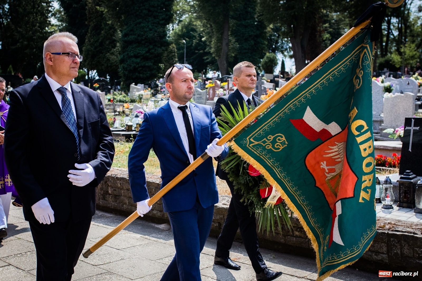 Zdjęcie w galerii na portalu naszraciborz.pl: Na cmentarzu Jeruzalem pożegnano śp. Jerzego Thamma [FOTO] wiadomości z regionu