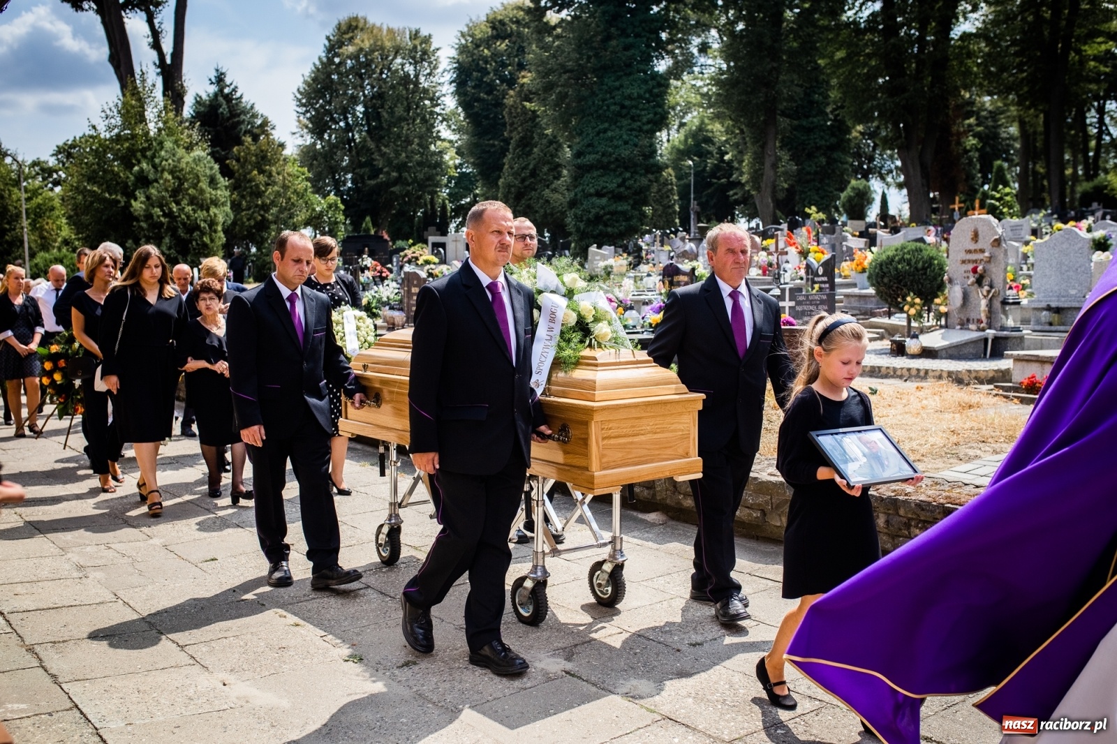 Zdjęcie w galerii na portalu naszraciborz.pl: Na cmentarzu Jeruzalem pożegnano śp. Jerzego Thamma [FOTO] wiadomości z regionu