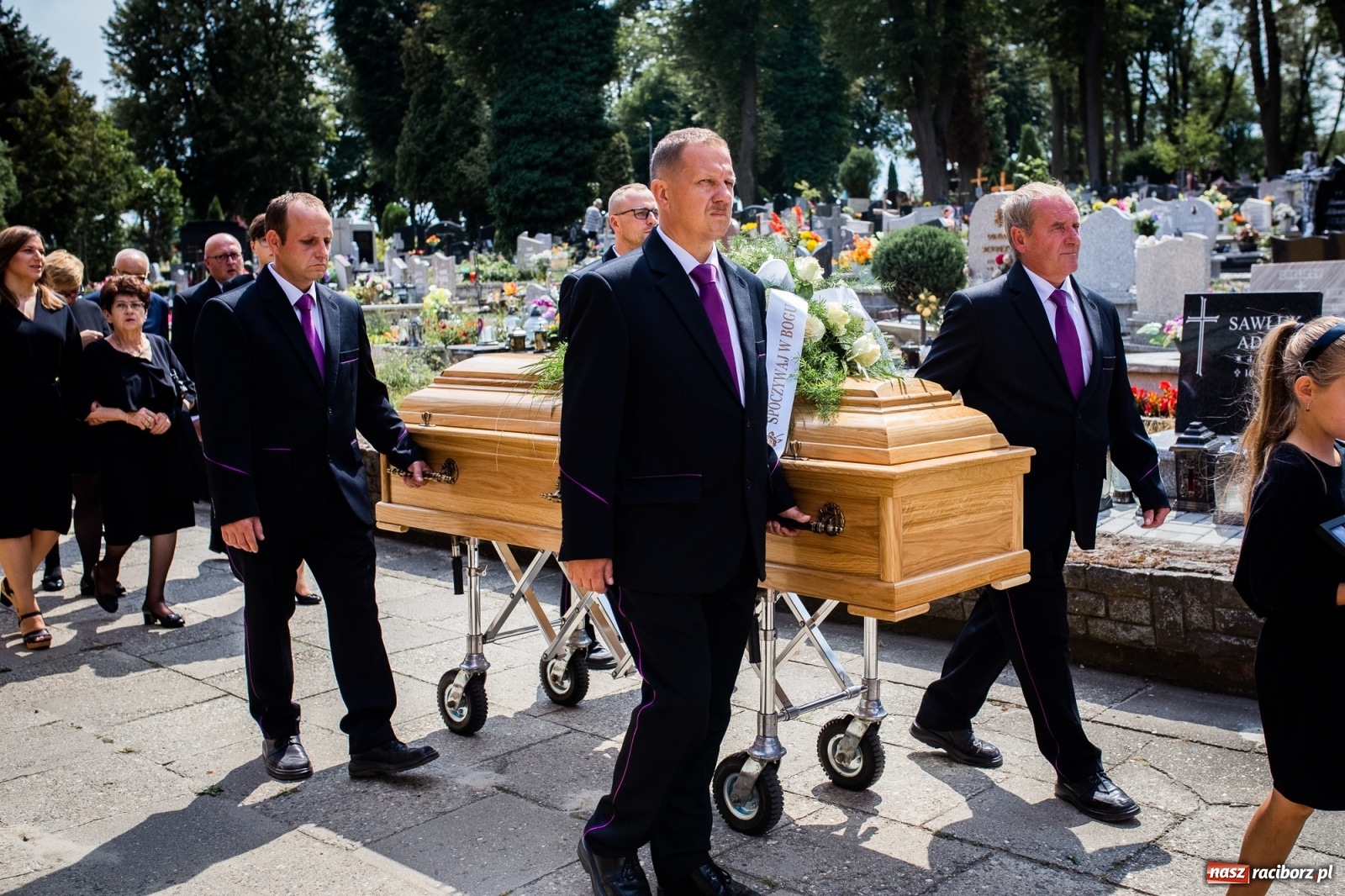 Zdjęcie w galerii na portalu naszraciborz.pl: Na cmentarzu Jeruzalem pożegnano śp. Jerzego Thamma [FOTO] wiadomości z regionu