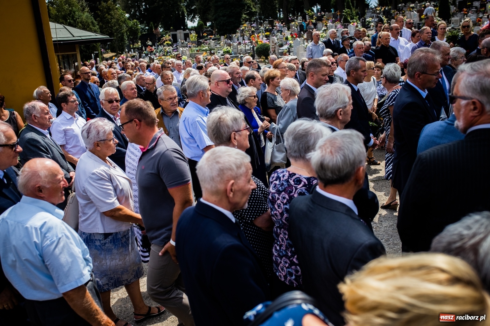 Zdjęcie w galerii na portalu naszraciborz.pl: Na cmentarzu Jeruzalem pożegnano śp. Jerzego Thamma [FOTO] wiadomości z regionu