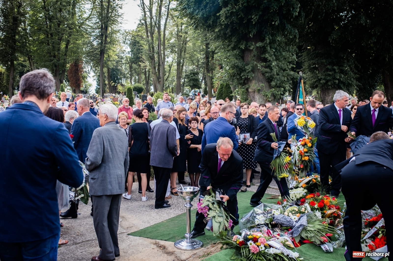 Zdjęcie w galerii na portalu naszraciborz.pl: Na cmentarzu Jeruzalem pożegnano śp. Jerzego Thamma [FOTO] wiadomości z regionu