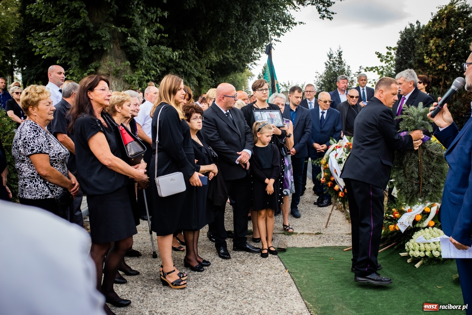 Zdjęcie w galerii na portalu naszraciborz.pl: Na cmentarzu Jeruzalem pożegnano śp. Jerzego Thamma [FOTO] wiadomości z regionu