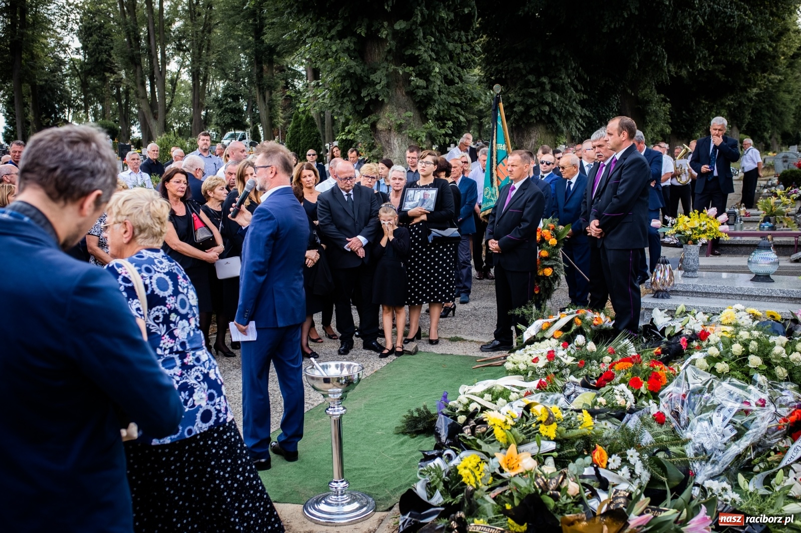 Zdjęcie w galerii na portalu naszraciborz.pl: Na cmentarzu Jeruzalem pożegnano śp. Jerzego Thamma [FOTO] wiadomości z regionu