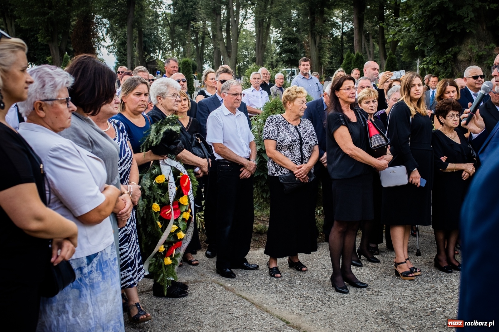 Zdjęcie w galerii na portalu naszraciborz.pl: Na cmentarzu Jeruzalem pożegnano śp. Jerzego Thamma [FOTO] wiadomości z regionu