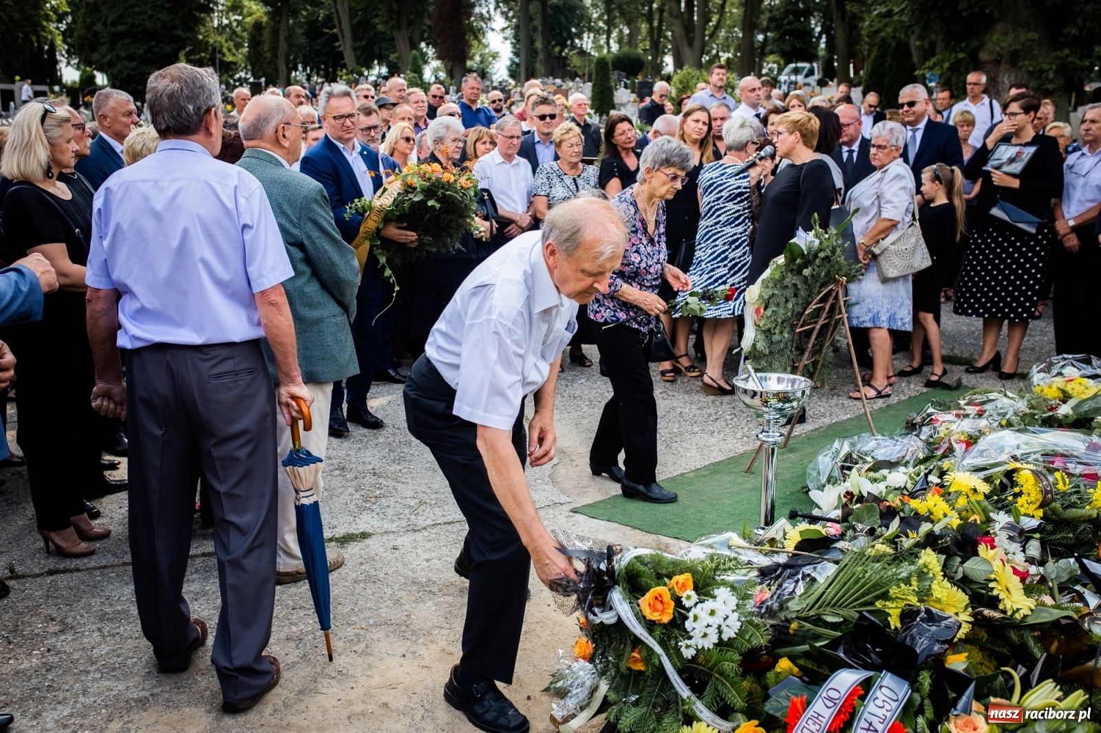 Zdjęcie w galerii na portalu naszraciborz.pl: Na cmentarzu Jeruzalem pożegnano śp. Jerzego Thamma [FOTO] wiadomości z regionu