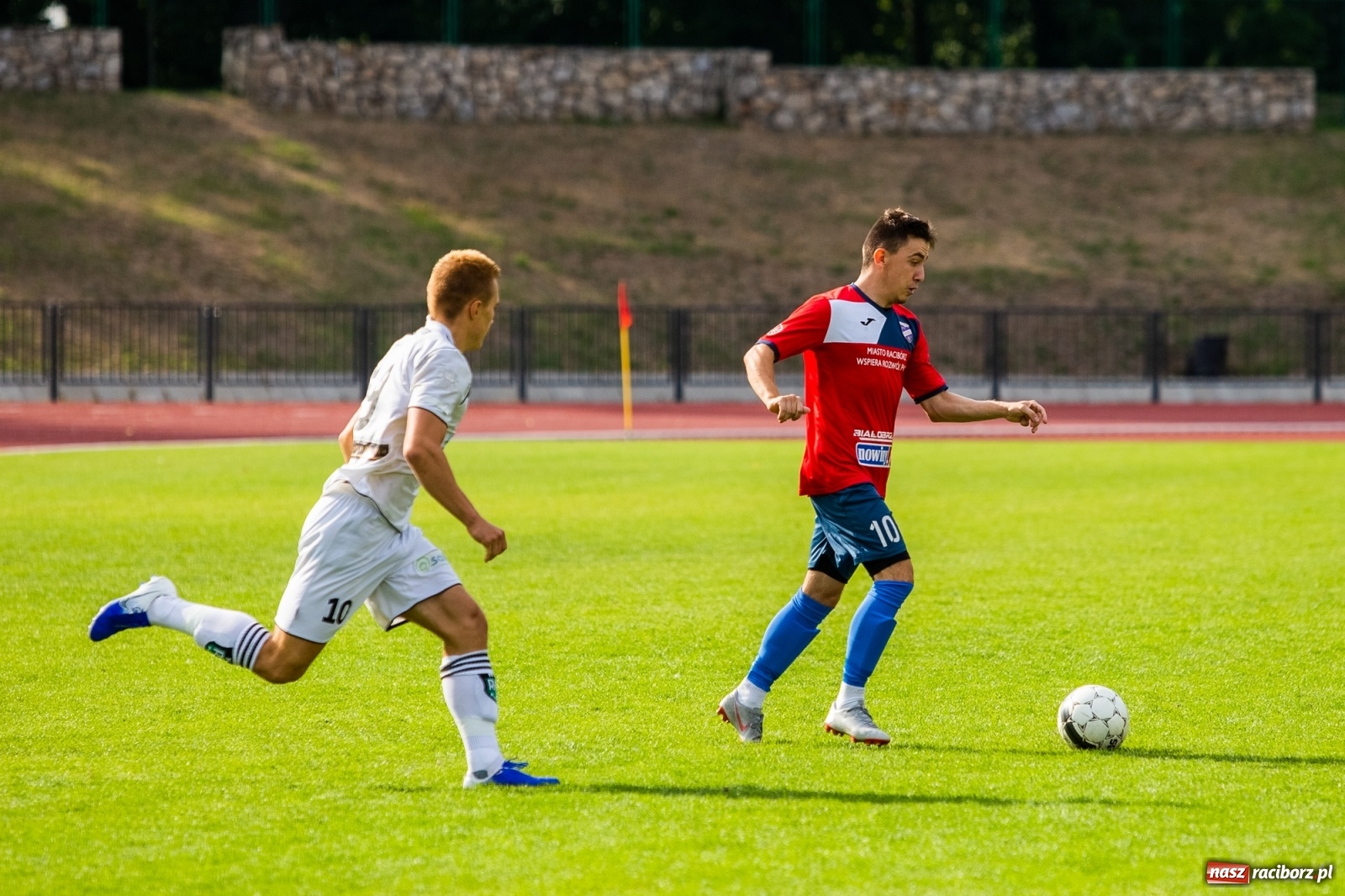 Zdjęcie w galerii na portalu naszraciborz.pl: Spryt Woniakowskiego uratował punkt dla Unii wiadomości z regionu