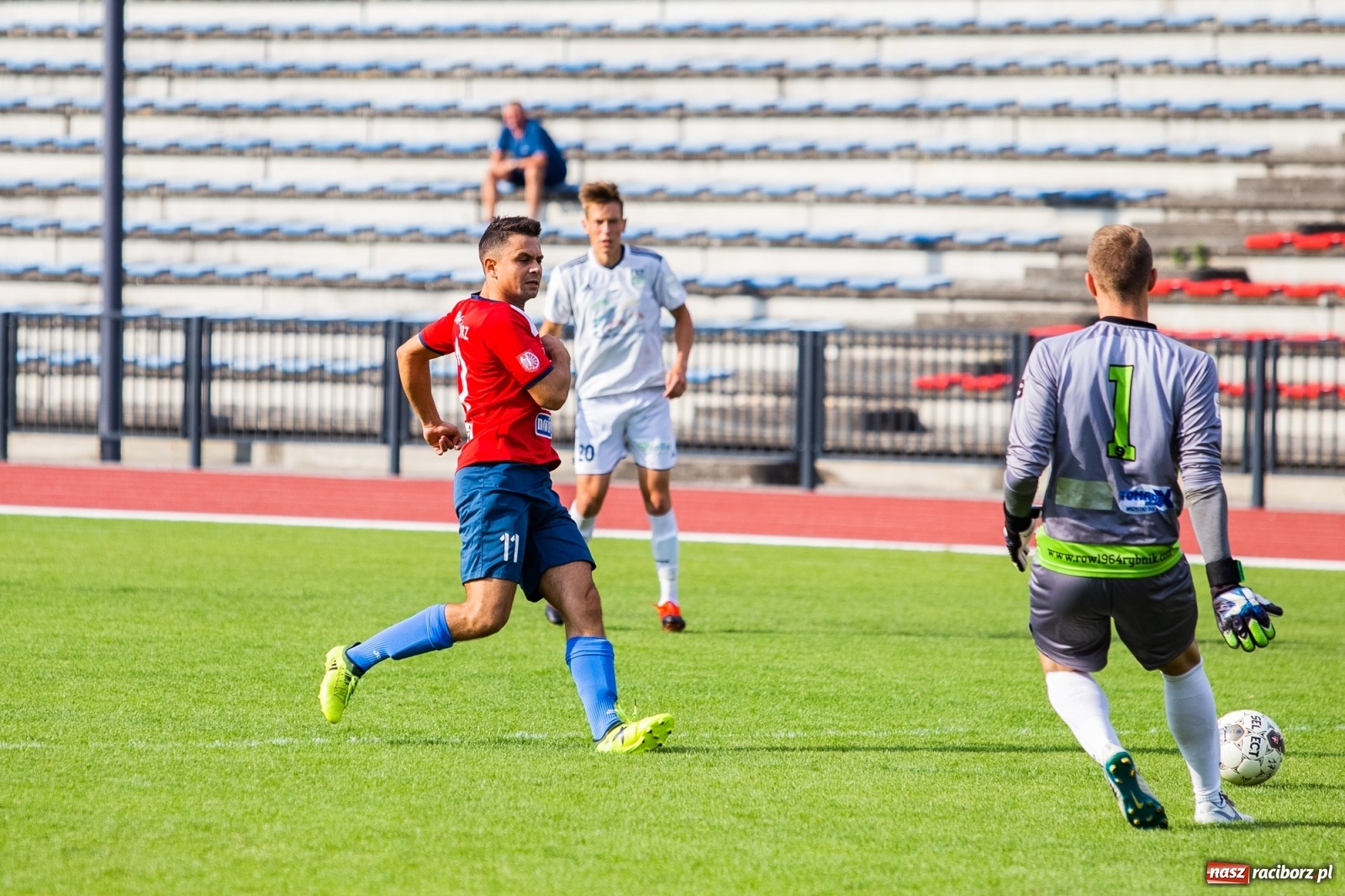 Zdjęcie w galerii na portalu naszraciborz.pl: Spryt Woniakowskiego uratował punkt dla Unii wiadomości z regionu